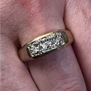 HELZBERG DIAMONDS Men’s Ring .60 cttw Natural Diamonds .60cttw 14K Solid Gold 13